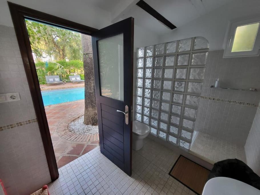 Villa Paula Valencia Манисес Екстериор снимка