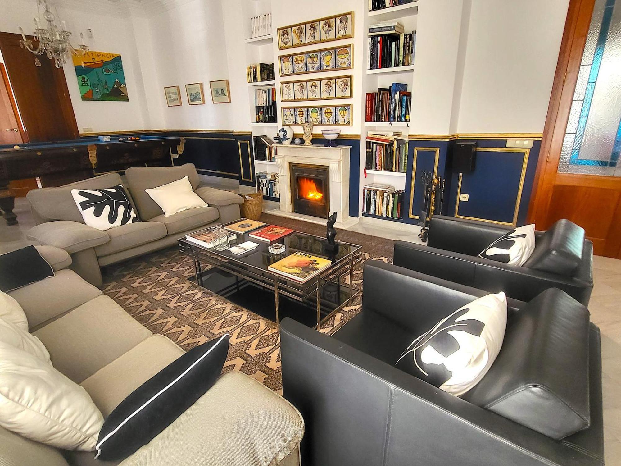 Villa Paula Valencia Манисес Екстериор снимка